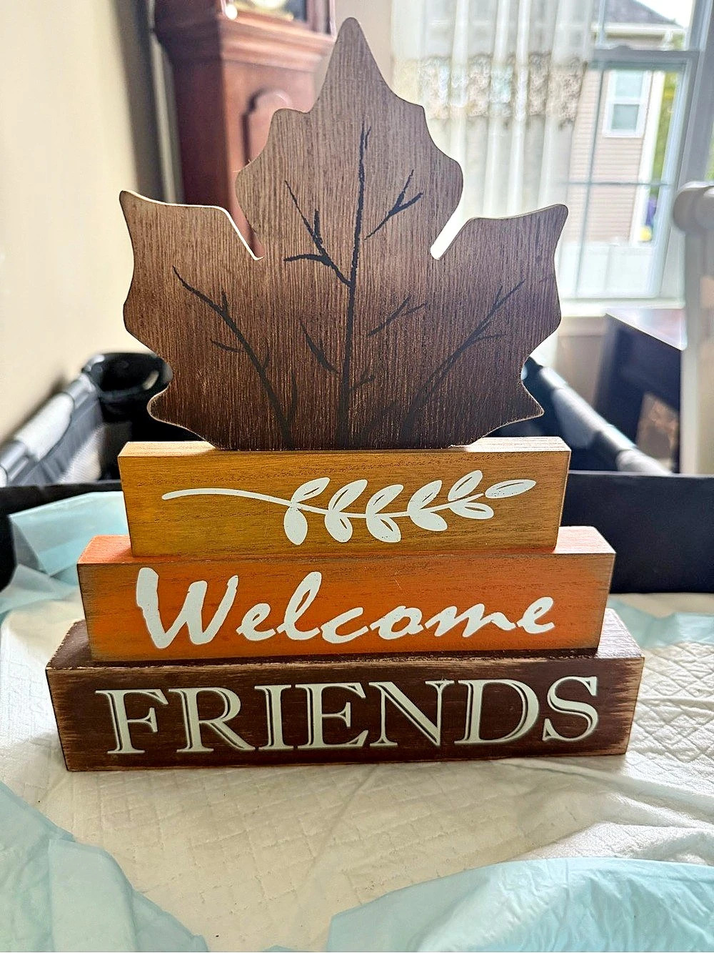 Welcome Friends Leaf Tabletop Decor
